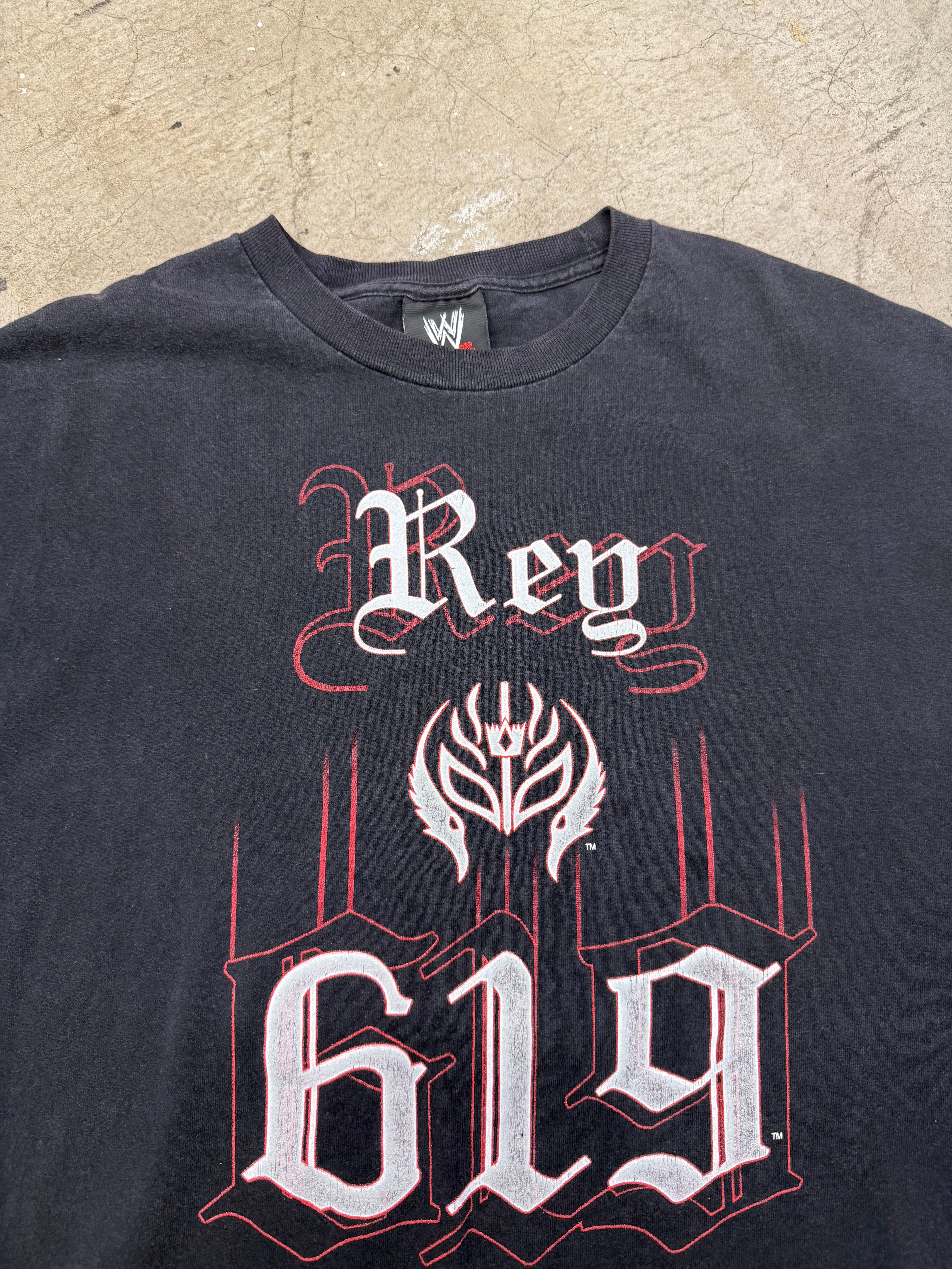 Vintage 2004 WWE Rey Mysterio 619 Wrestlemania Tshirt Size XL