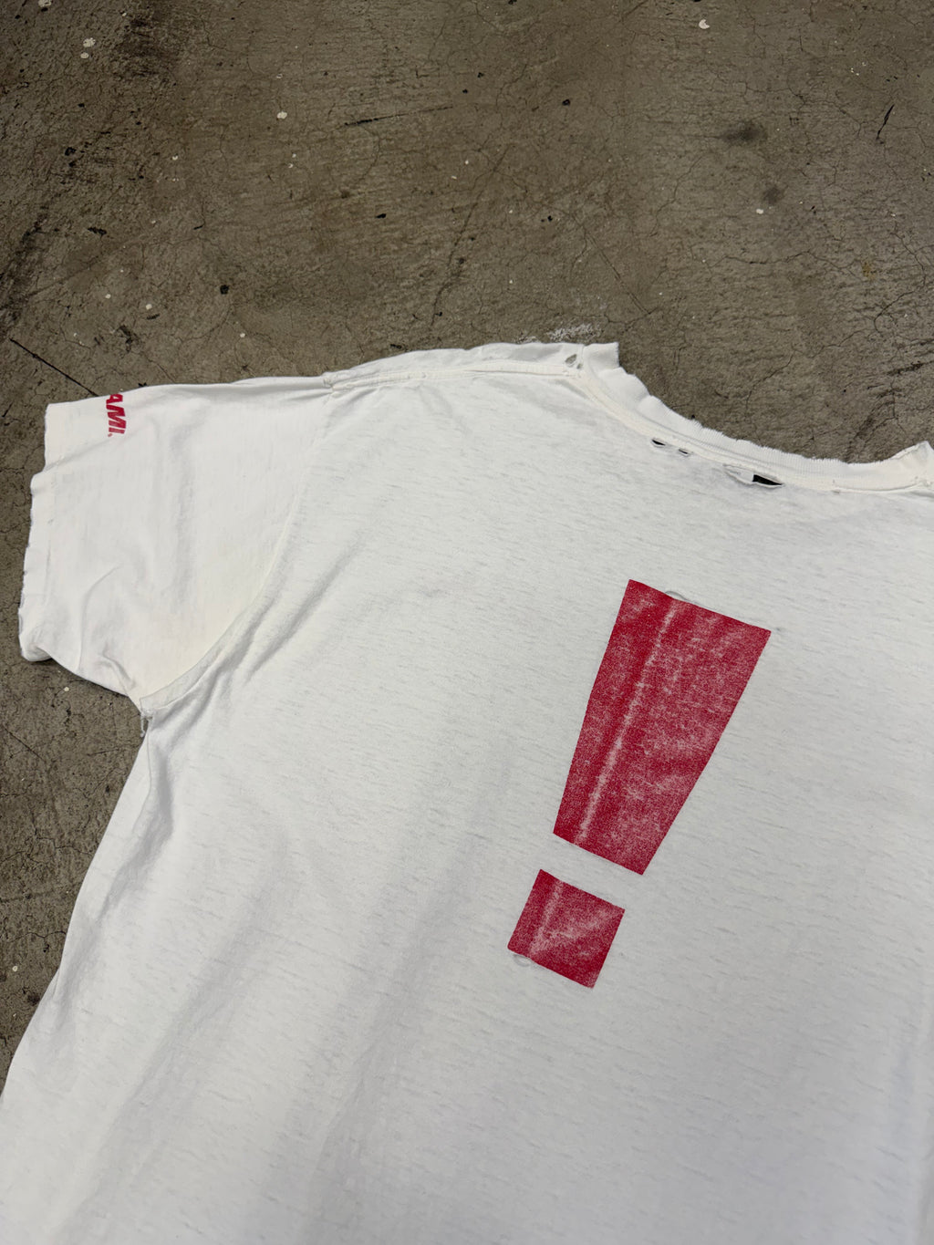 Vintage 90s Metal Gear Solid Exclamation Point Video Game Tshirt Size XL